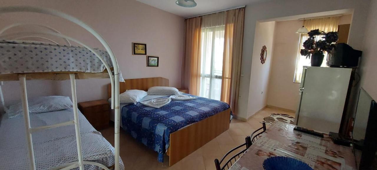 דורס Villa Madani מראה חיצוני תמונה